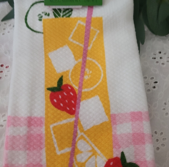Kate Spade Pink and Yellow Lemonade Kitchen  Towel - Picture 3 of 4